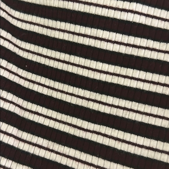 Off-Shoulder top - Picture 3 of 3